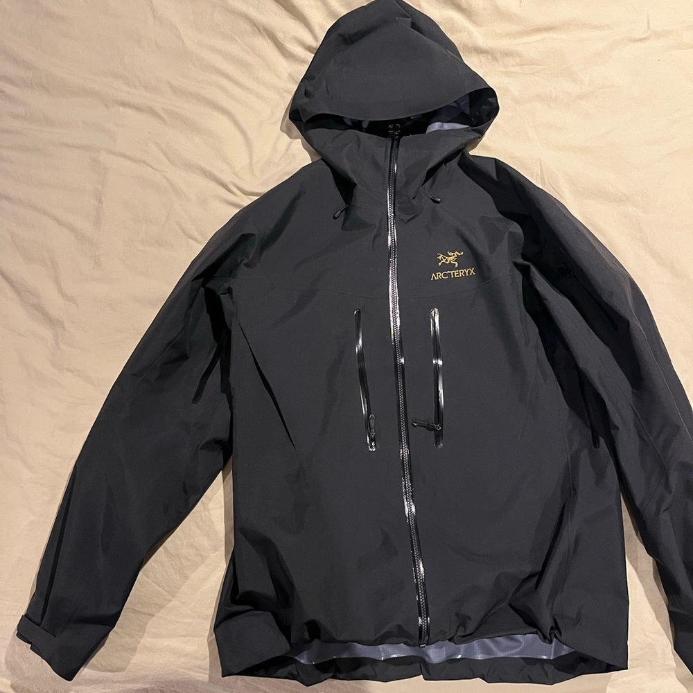 Arc'teryx Alpha SV Large